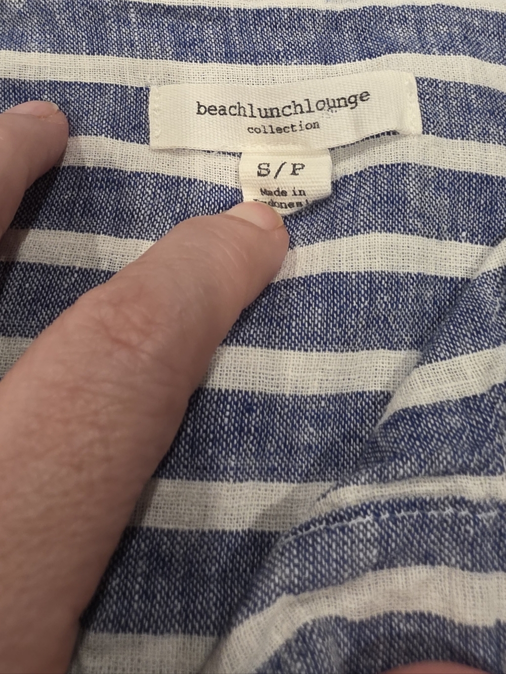beachlunchlounge Blue & White Striped Button-Down Shirt Size Small - Picture 2 of 7